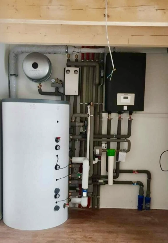 Stacje uzdatniania wody z filtrem mechanicznym i zbiornikiem buforowym